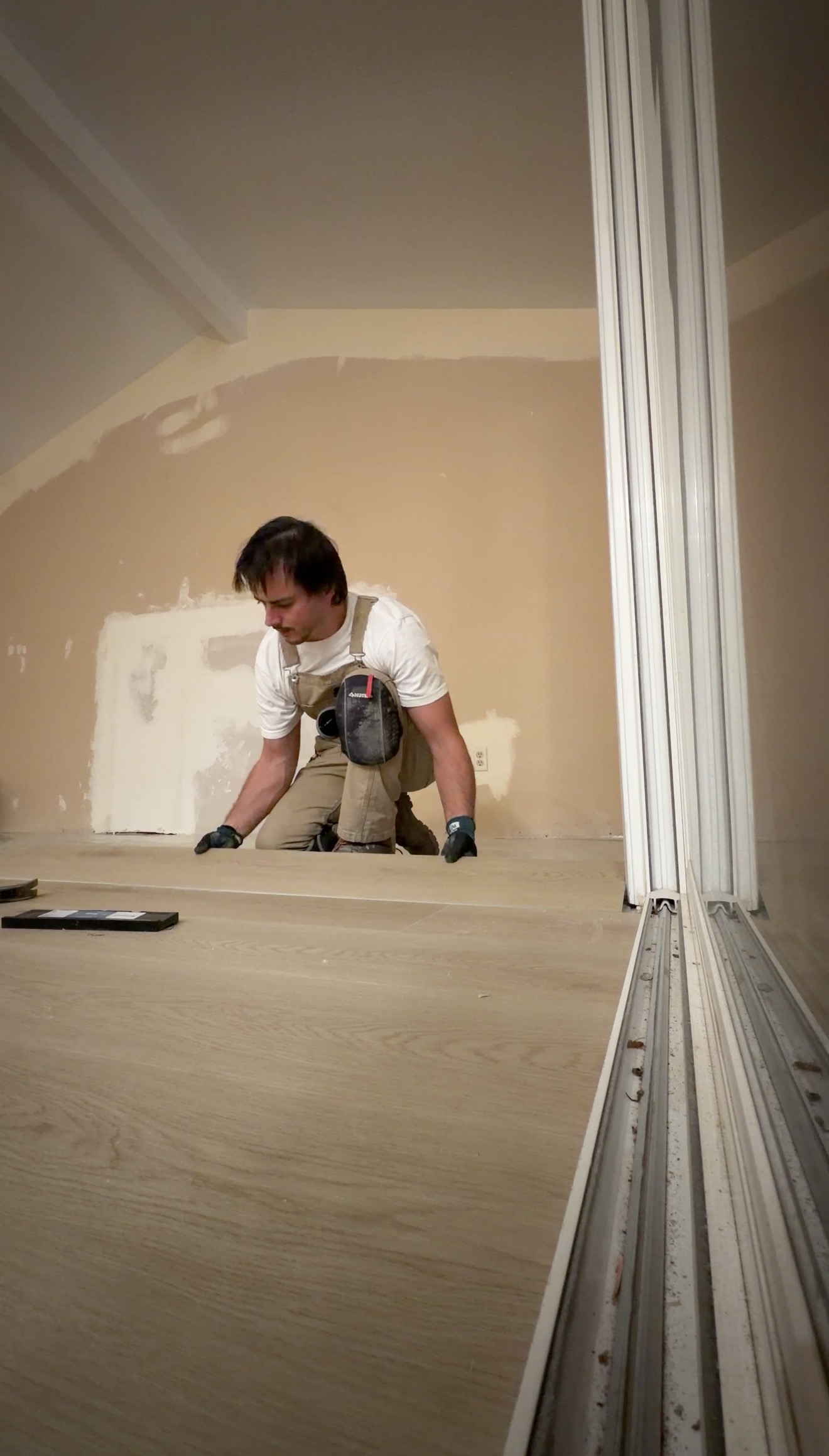 Laminate flooring project photo 4